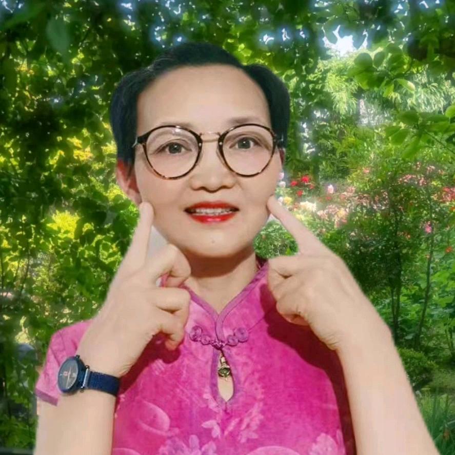 易娟🌟（易曹幸福一家人闪亮登场）