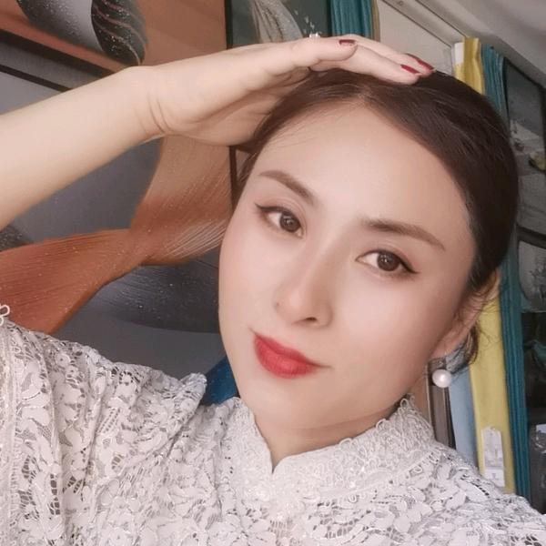 俊绣窗帘墙布木地板塑胶地板挂画