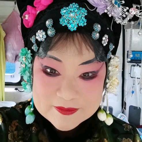 南阳市卧龙一曲剧团