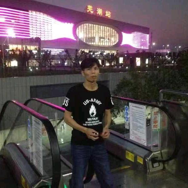 罗定市龙湾镇中安村人，肖润佳
