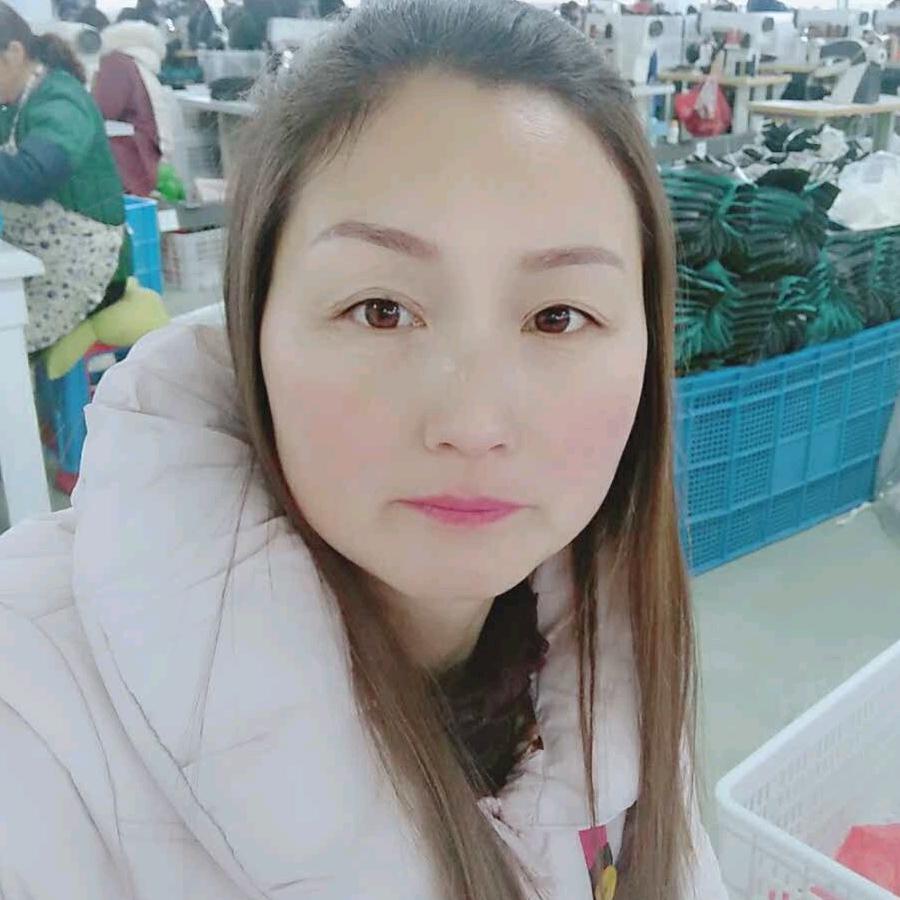 小货车，女司机。