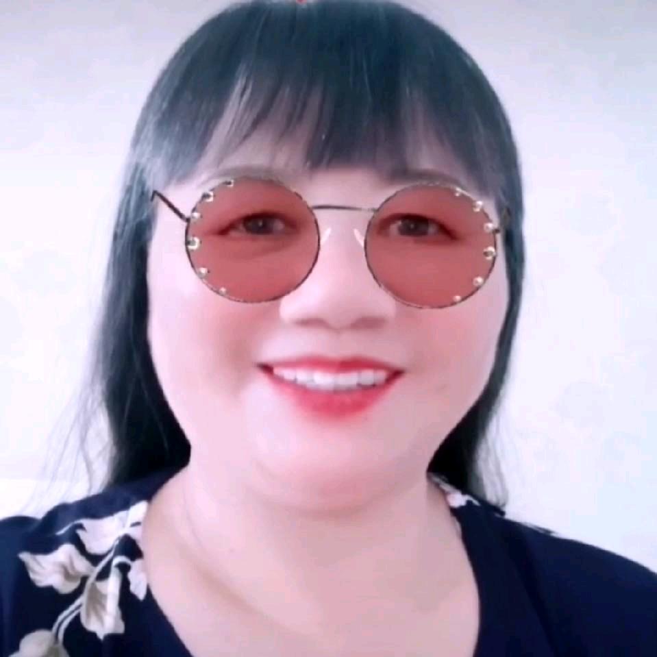袁英