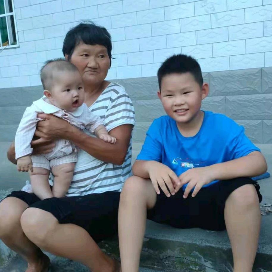 乐乐奶奶