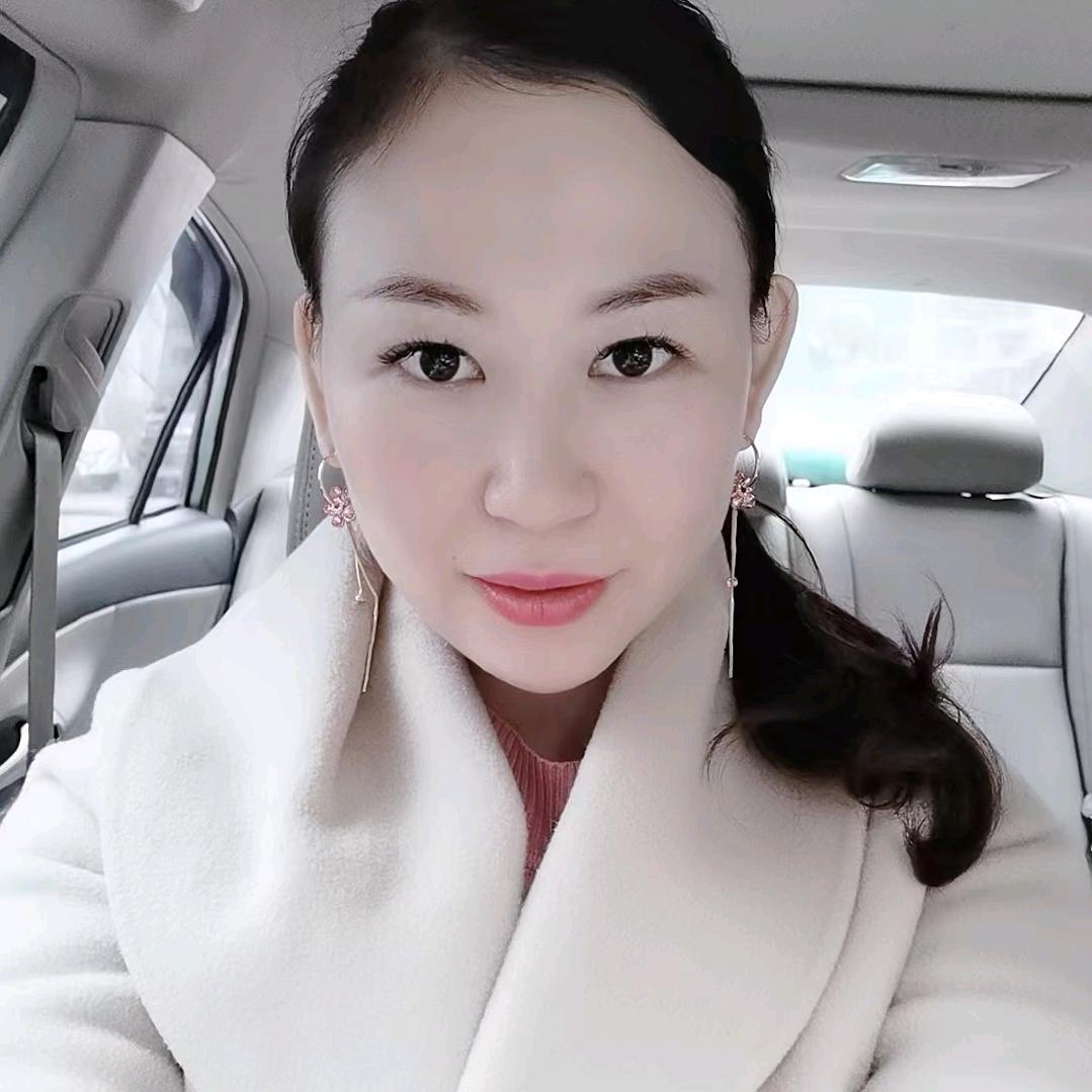 露露呀 早9点10分 MrW