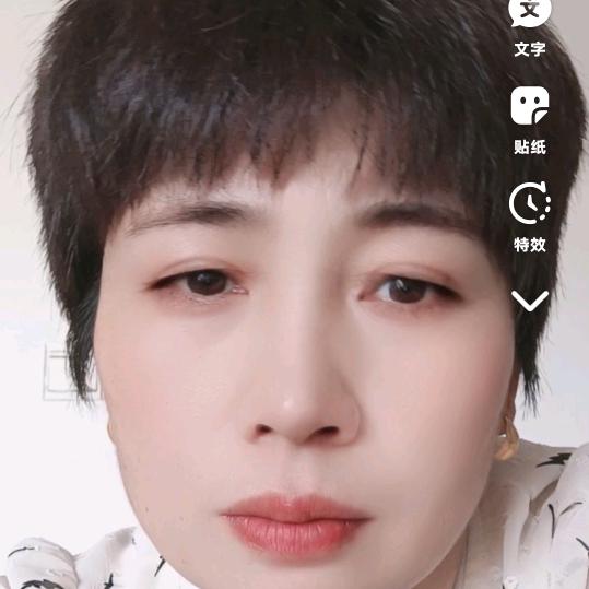 李红霞