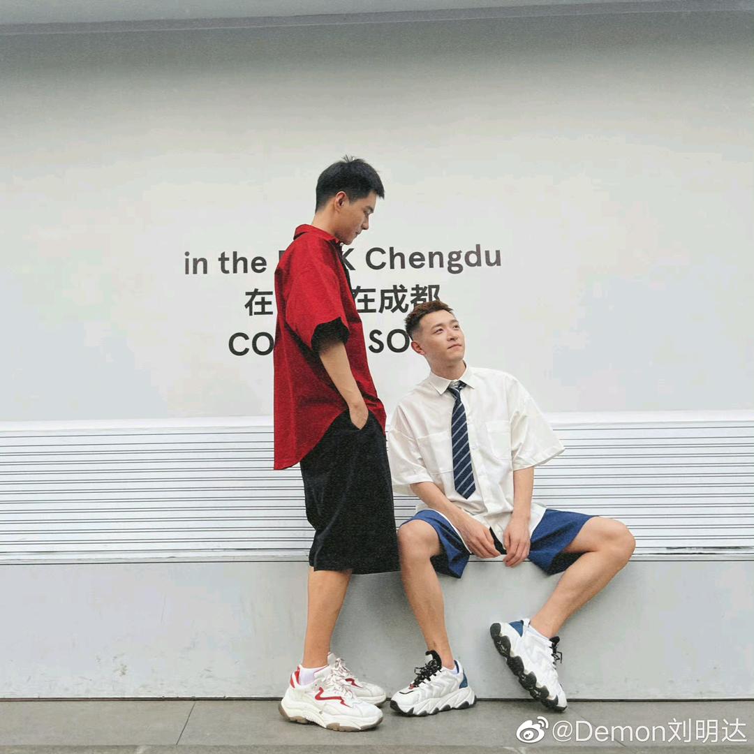 默默磕cp的人