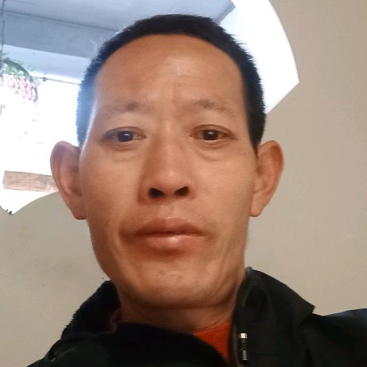 谢维修摩托车。