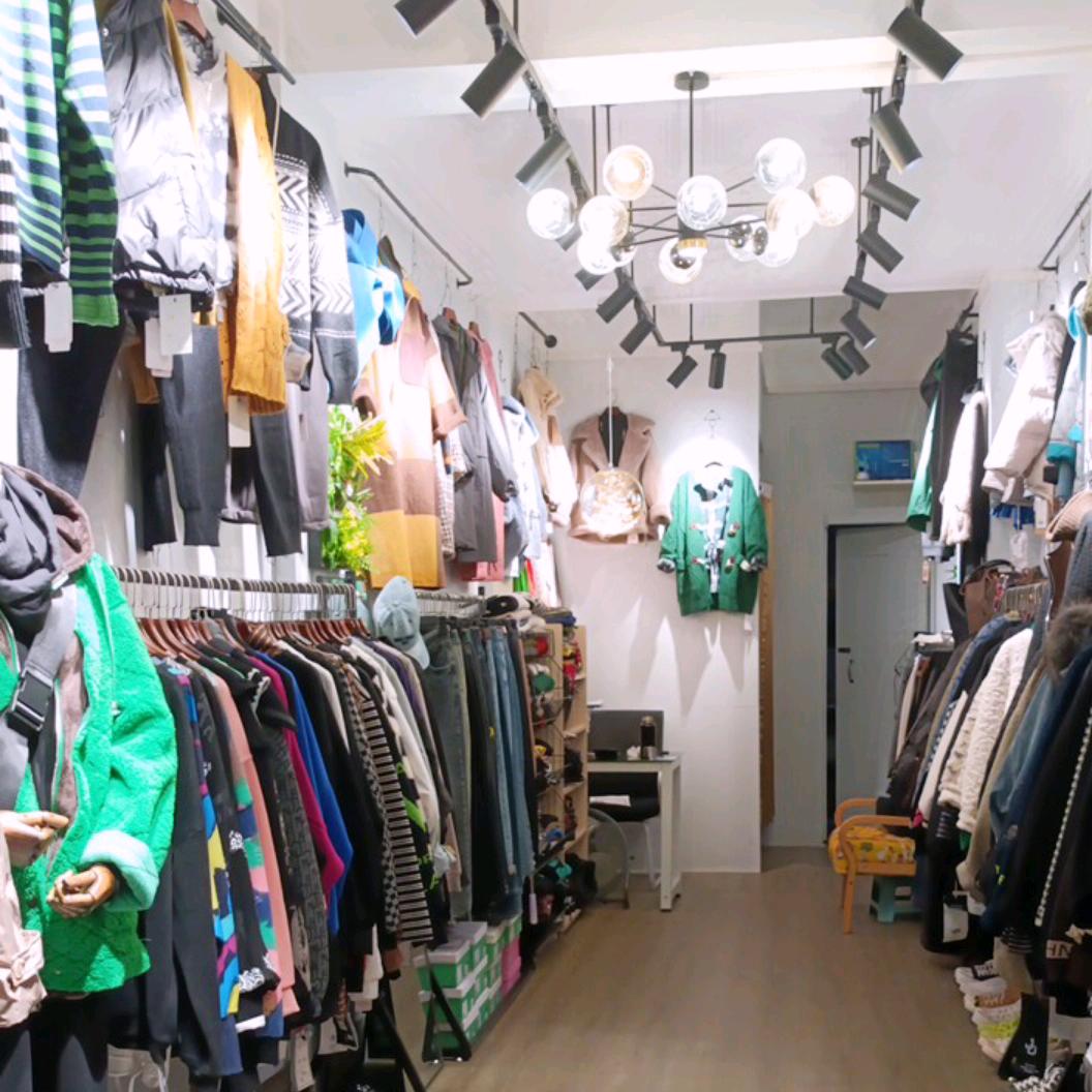 上海市宝山区欧韩服饰店的实体小店