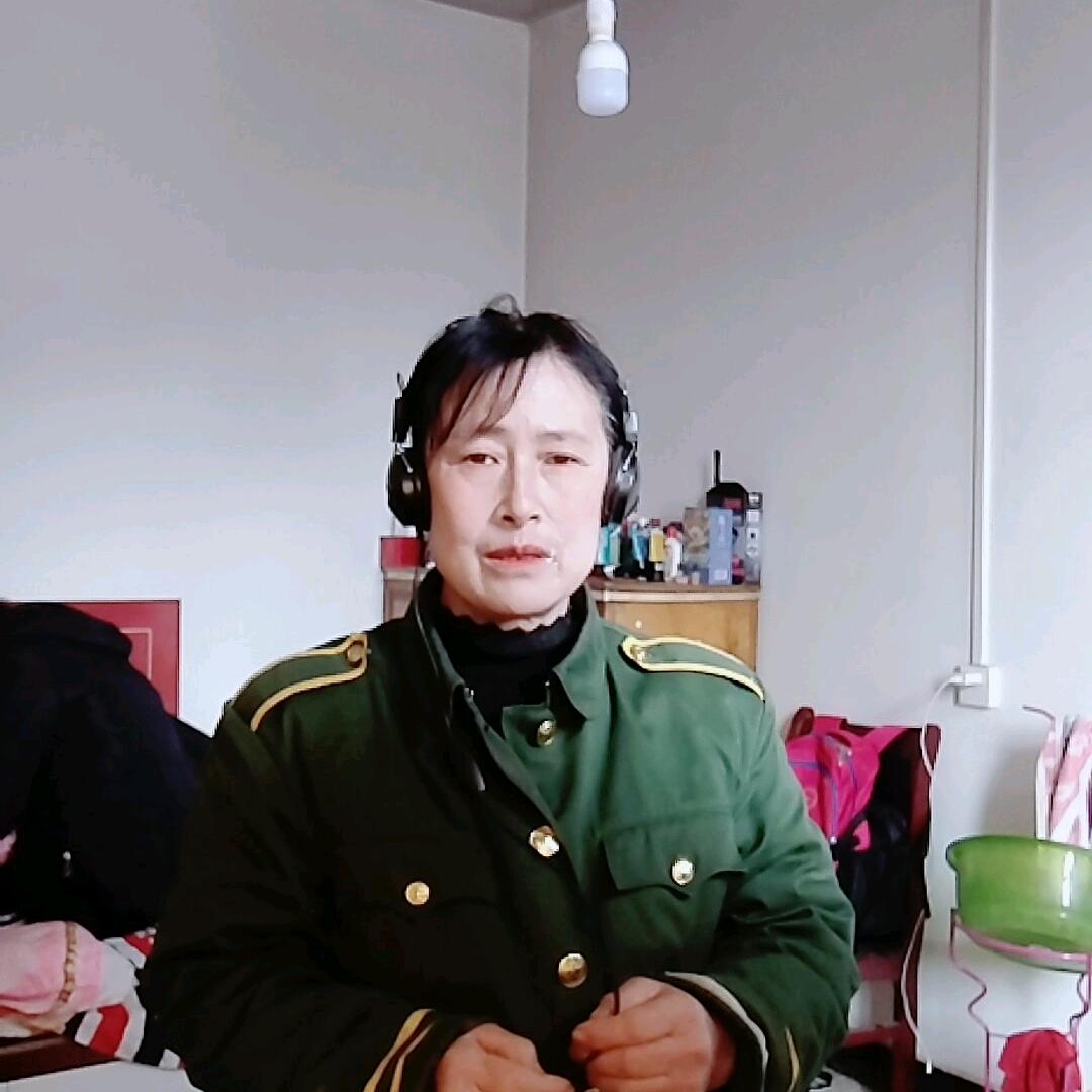 倩月