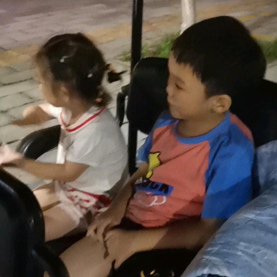 董潜