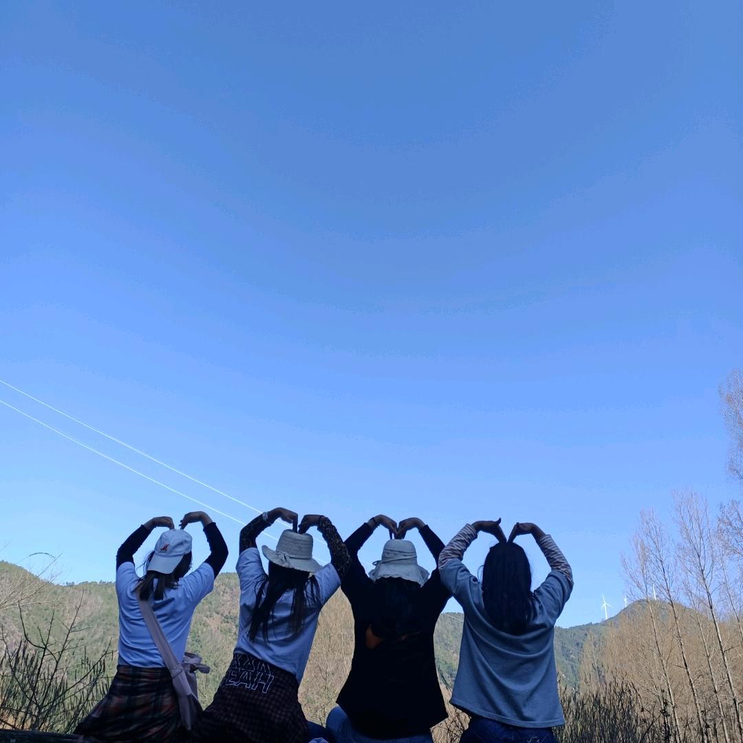 沐&F