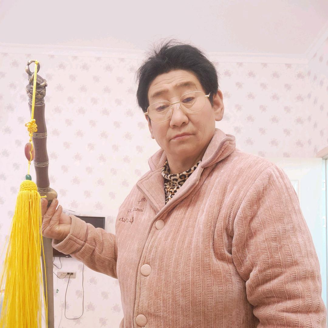 舒摇奶奶