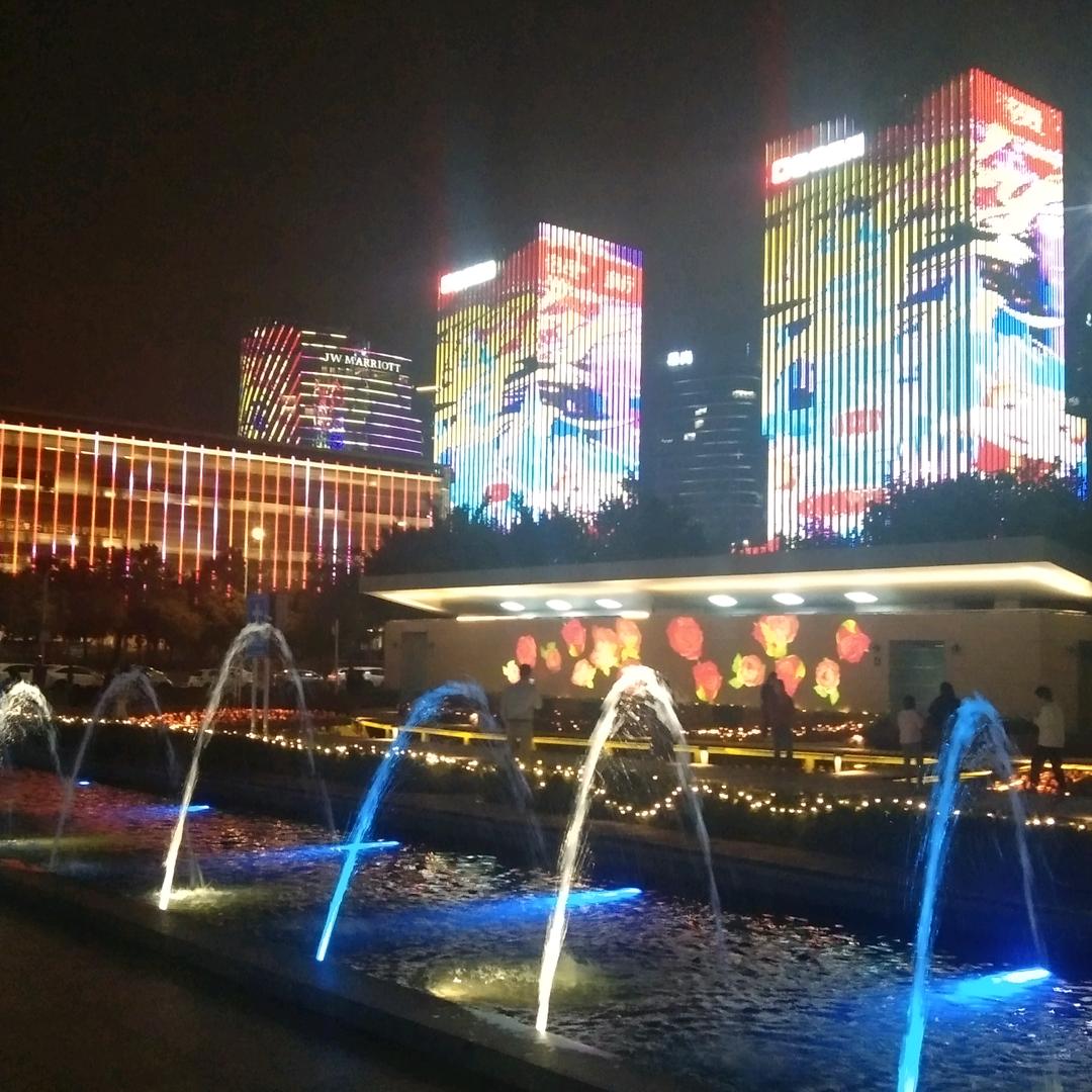 青青1982.8.23