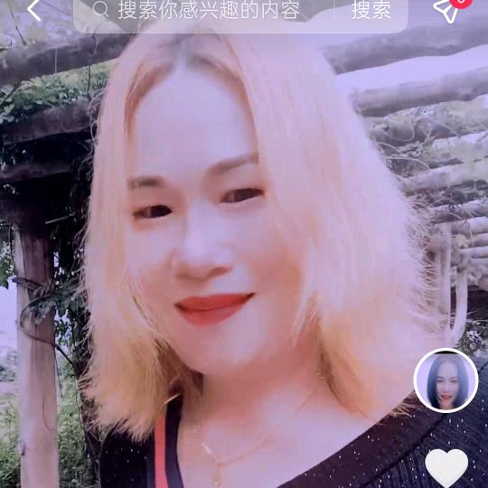 回眸一笑，可倾天下