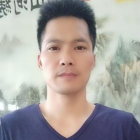 丰禾工业园区宏鑫建材瓷砖家具批发