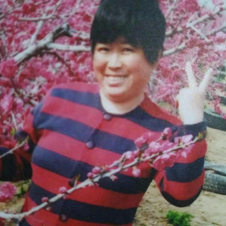 李芳