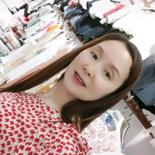 含羞草女装批发
