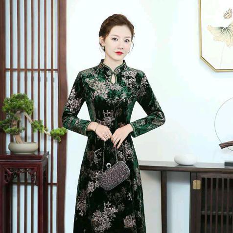 服装城纯色秋舞商行