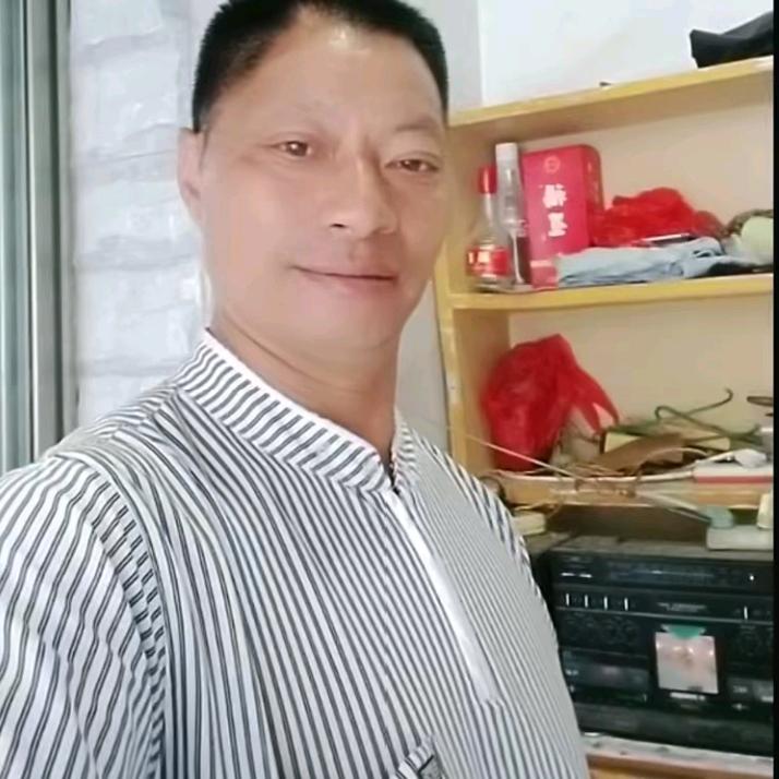 修微耕机的颜师傅