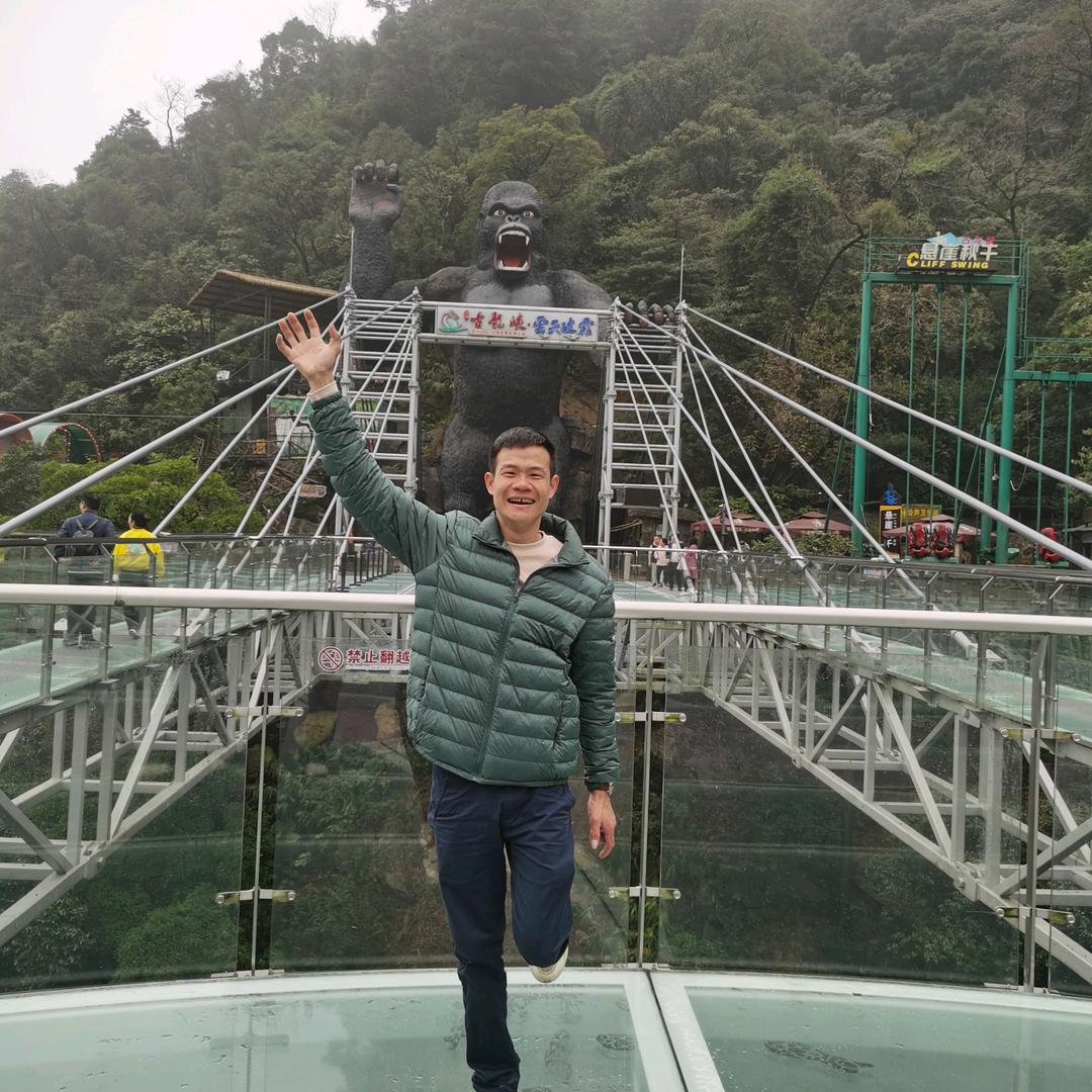 黄老板，俊朗照明灯，水电安装，