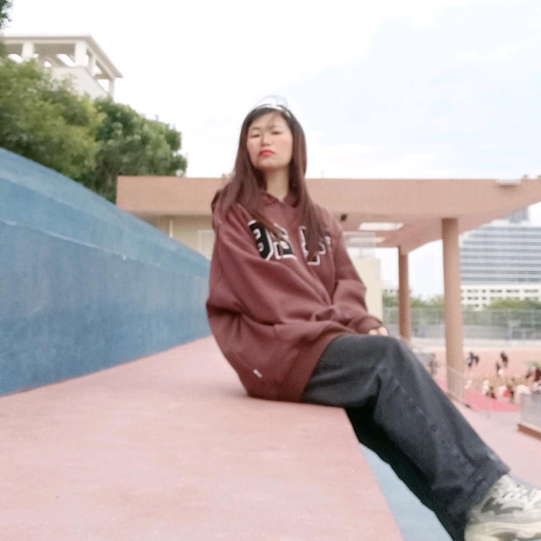 别韵欣  兰（73年🐮）