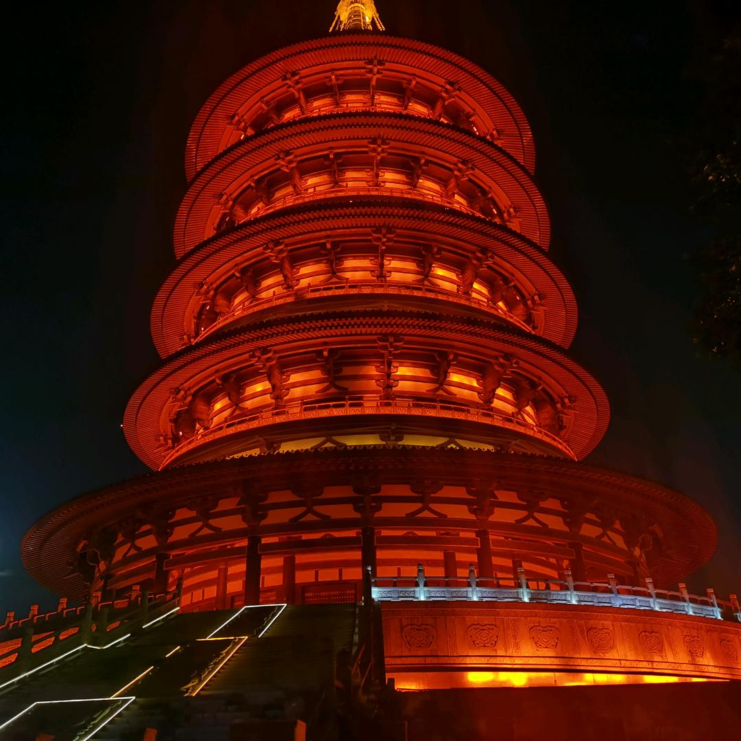 红色小祝融
