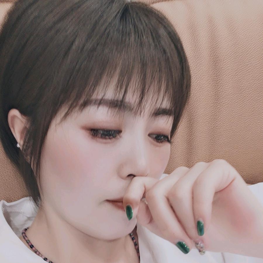 ✧٩(ˊωˋ*)و✧佳