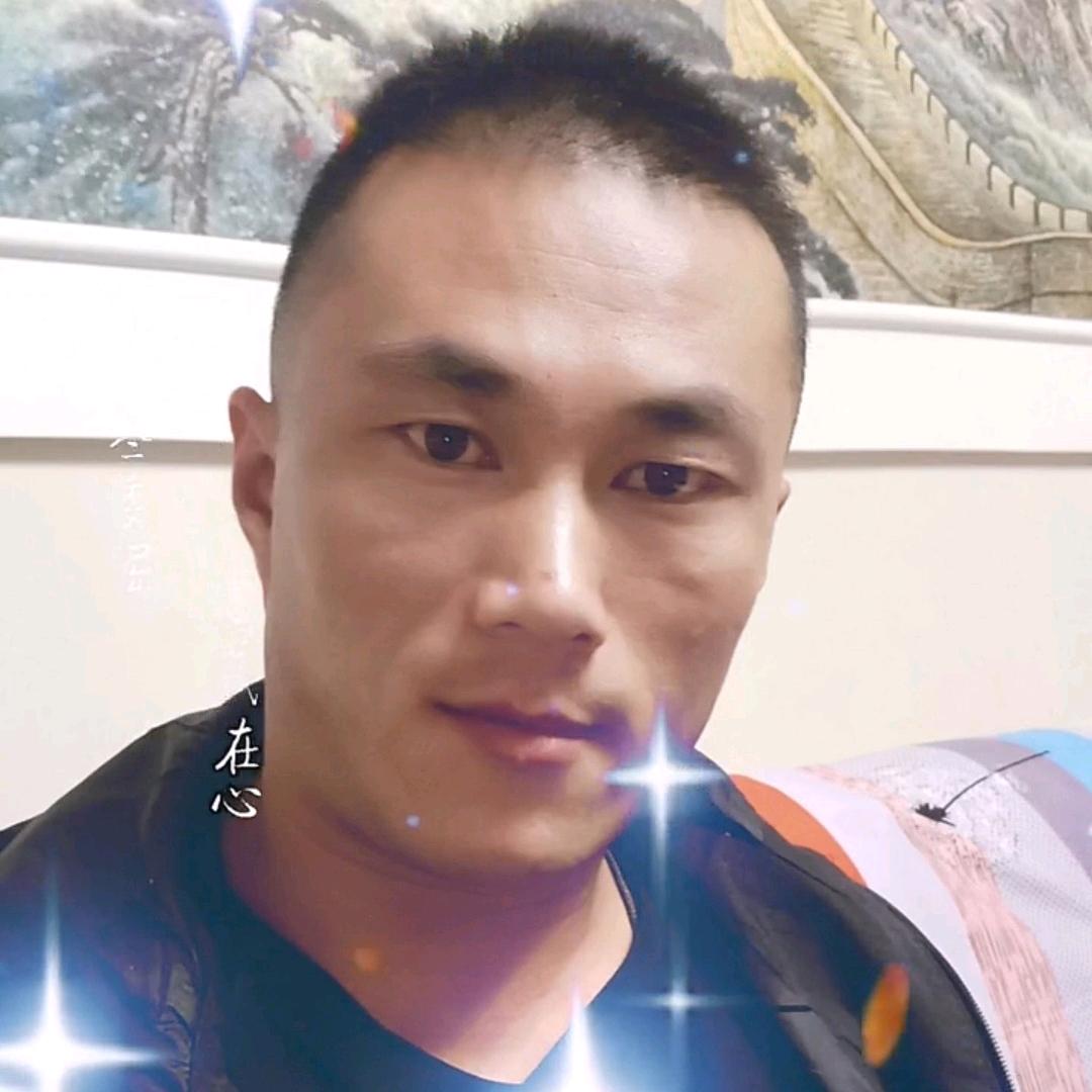 王  麦