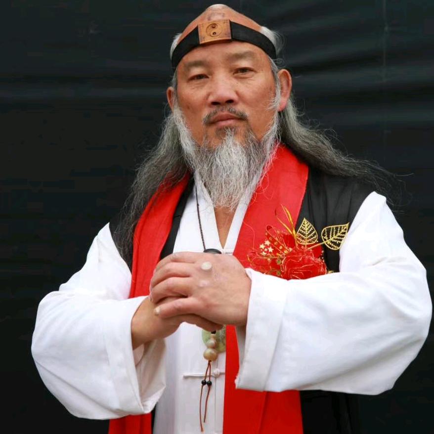 青城何道君