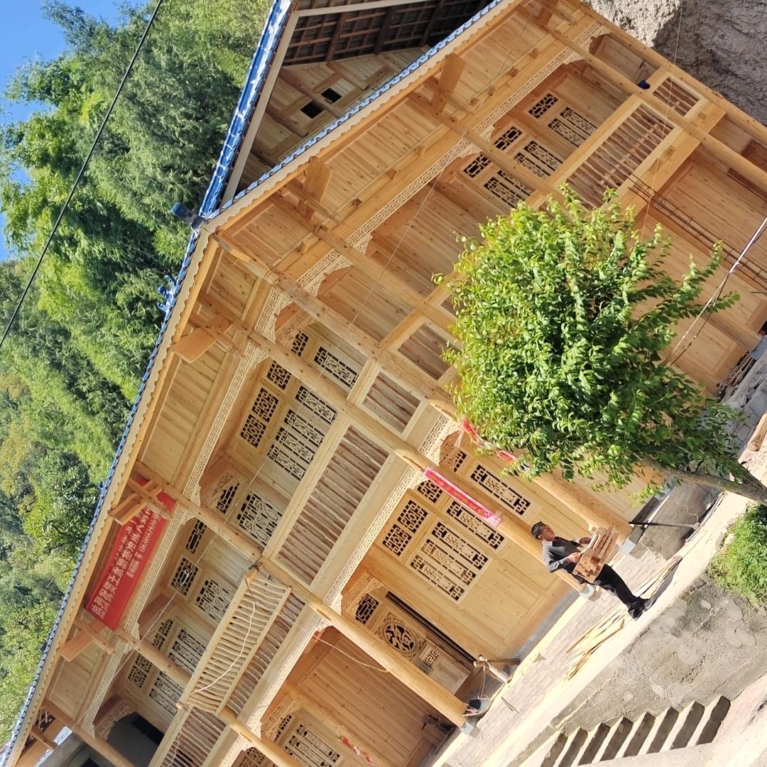 展恒木屋加工厂