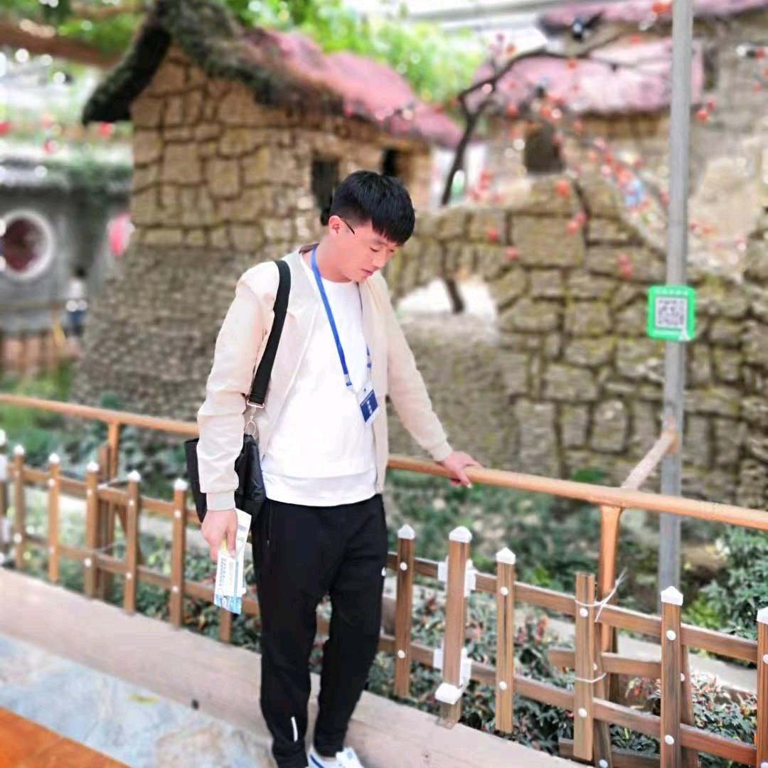 陈…