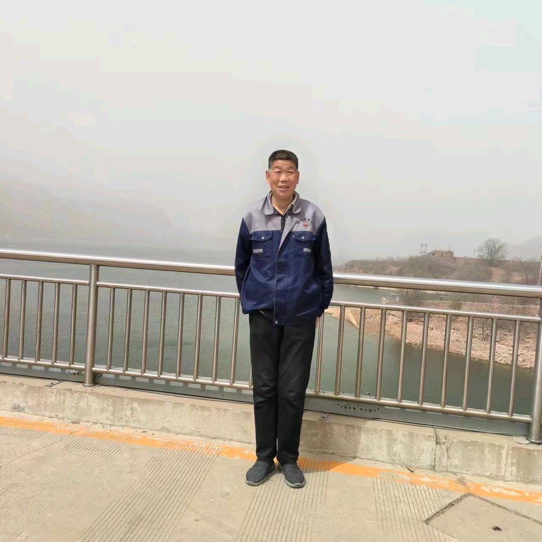 2222182761翟