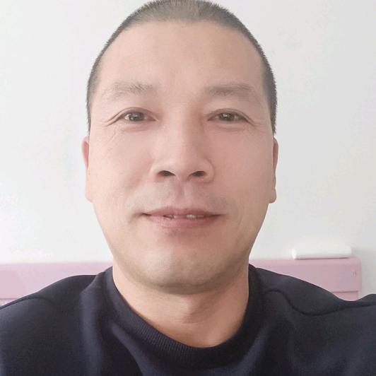 向阳在工地