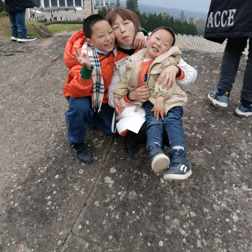 李垠