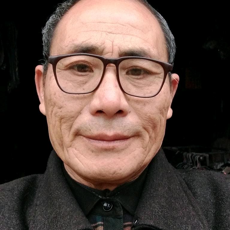 鄱阳湾埠:金缘婚介所