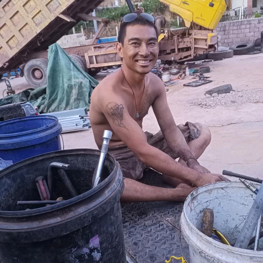 学修车的小彪