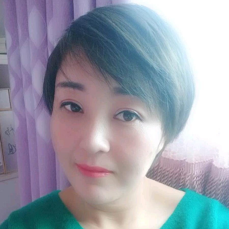 张靳