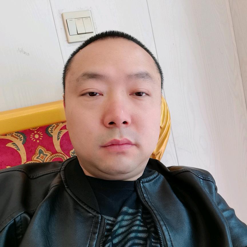 小刘有点拽