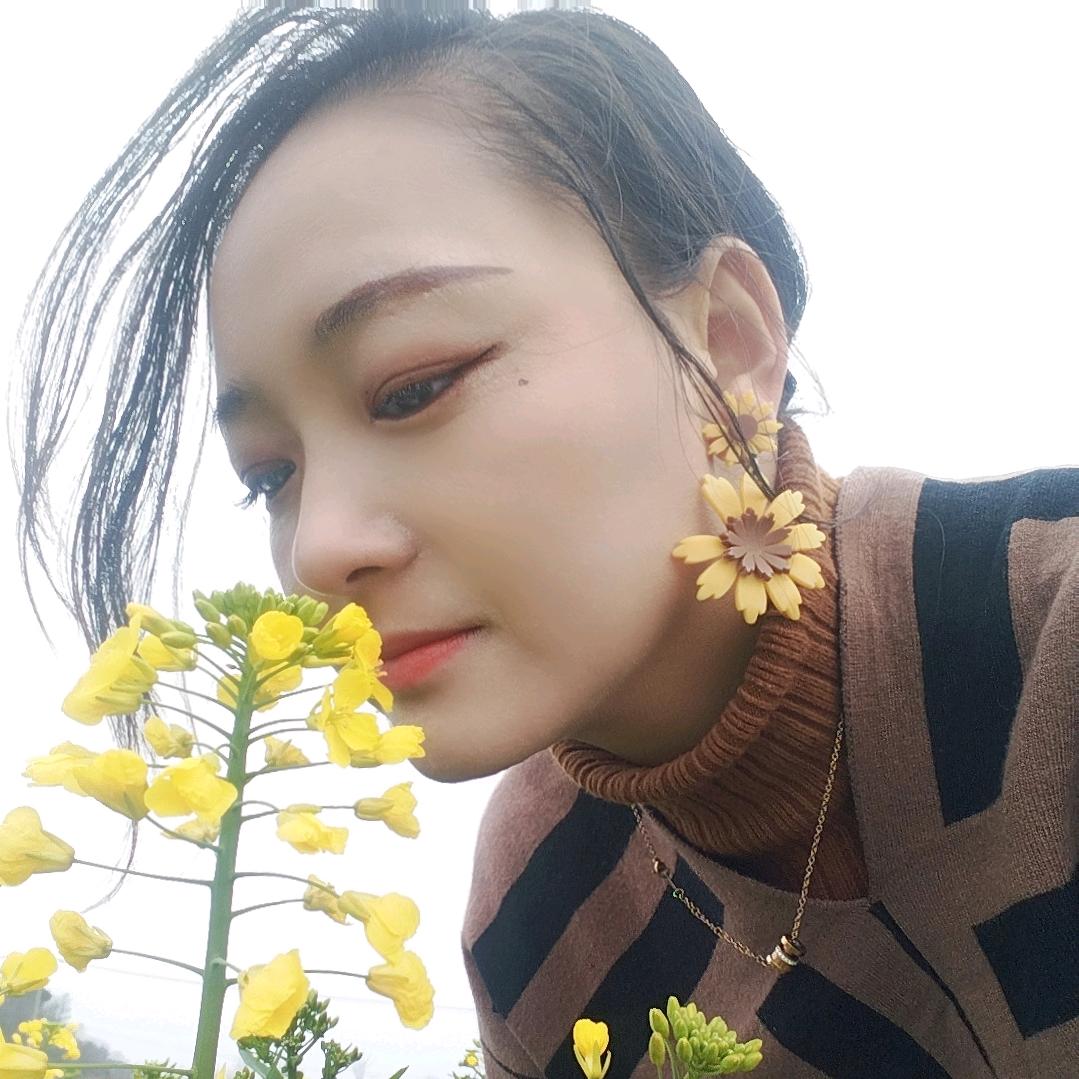 卖鱼小妹(拒绝连赞丿
