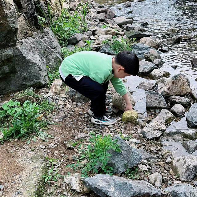 梓恒爱玩恐躲和蛋仔