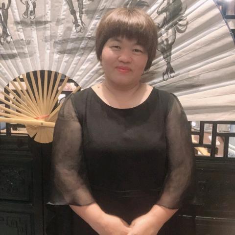 四月