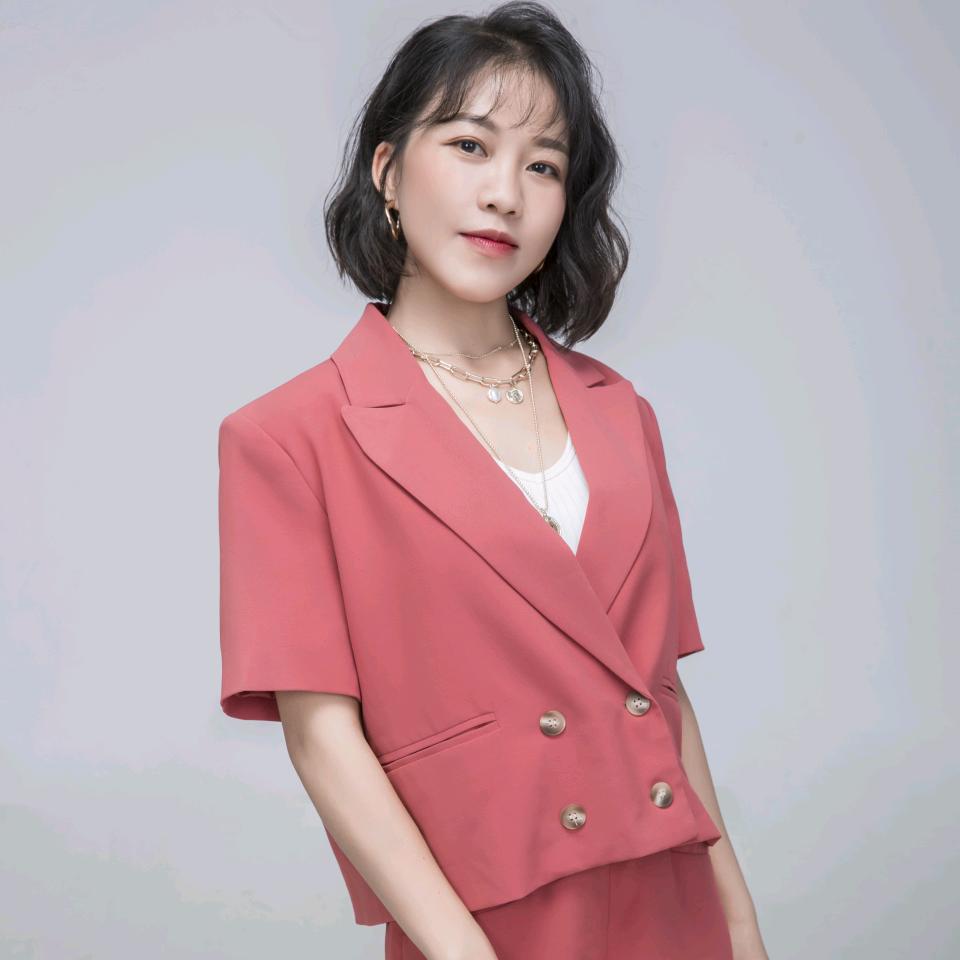 聚美国际定妆师/黄若芸