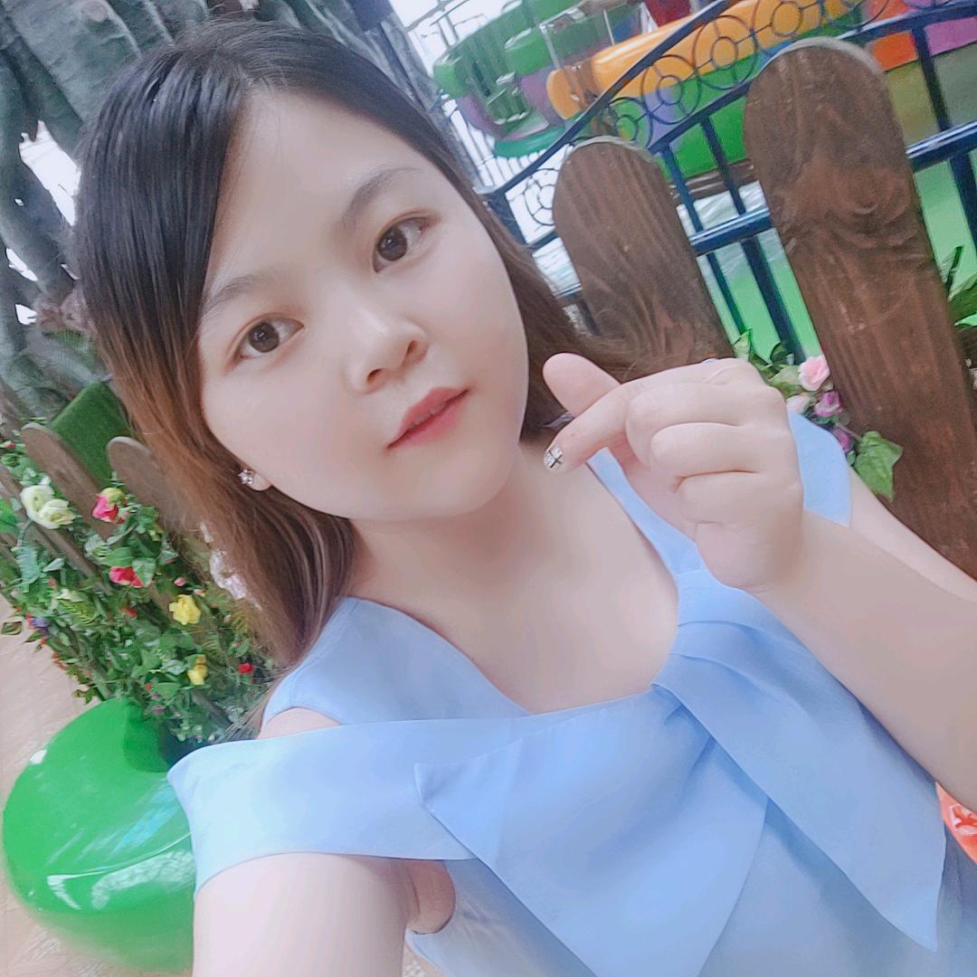 爱笑的玲玲吖
