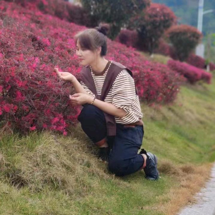 妩妗
