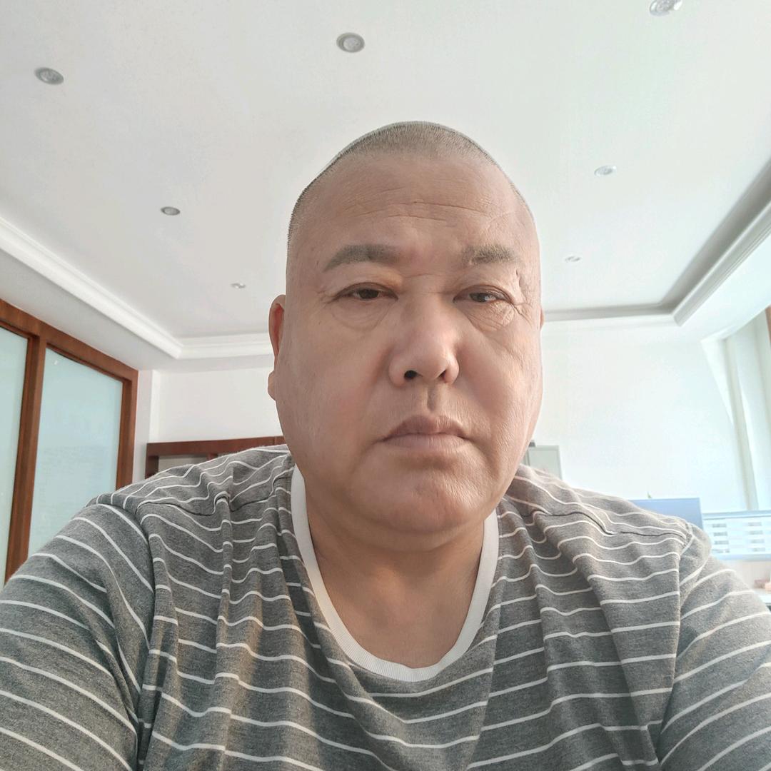 阿龙