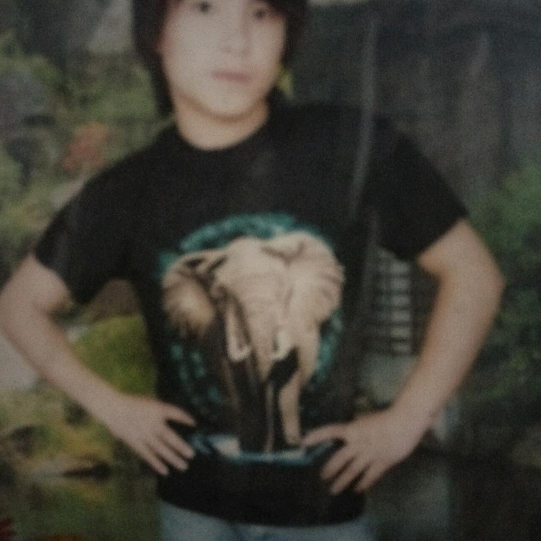 六枝大中小挖机凭租部:)郭