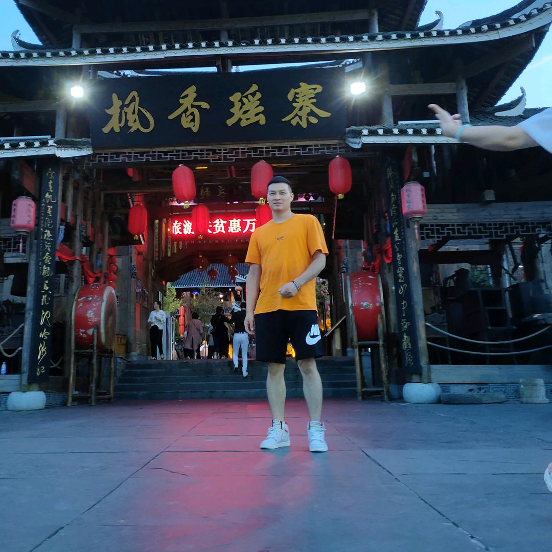 爱运动爱跑步的阿志