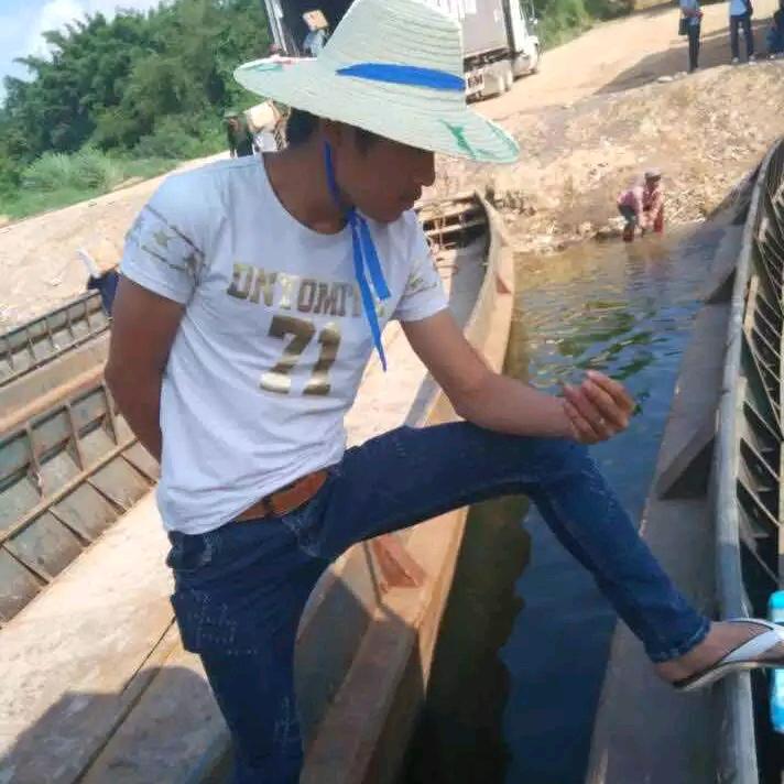 👆👇👈👉扎四仔