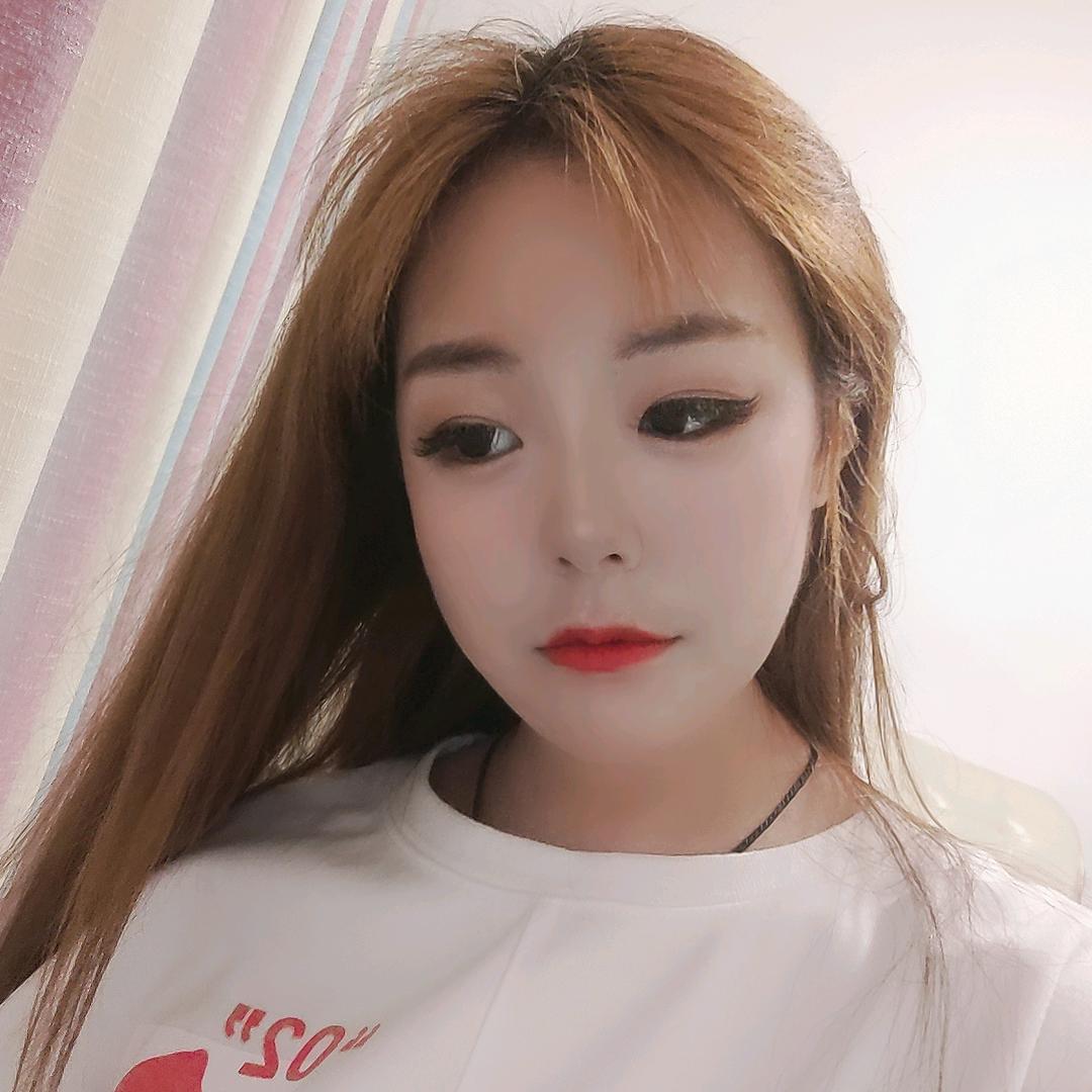 楠楠.