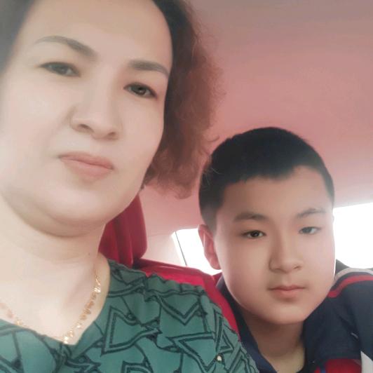 阿依女装店